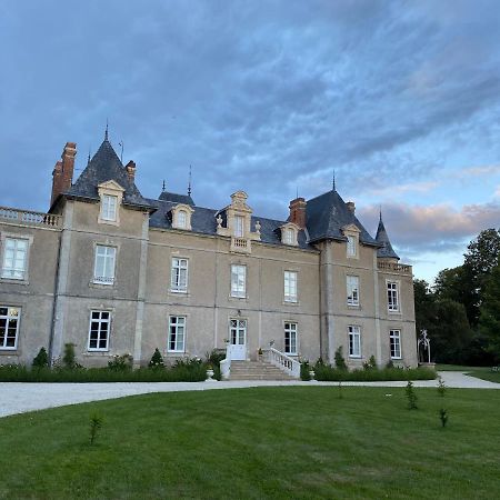 Château de St-fulgent, gîte La Tour Saint-Fulgent Exterior foto